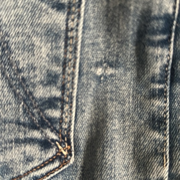 On the road
The hustler sneak - Picture 6 of 12